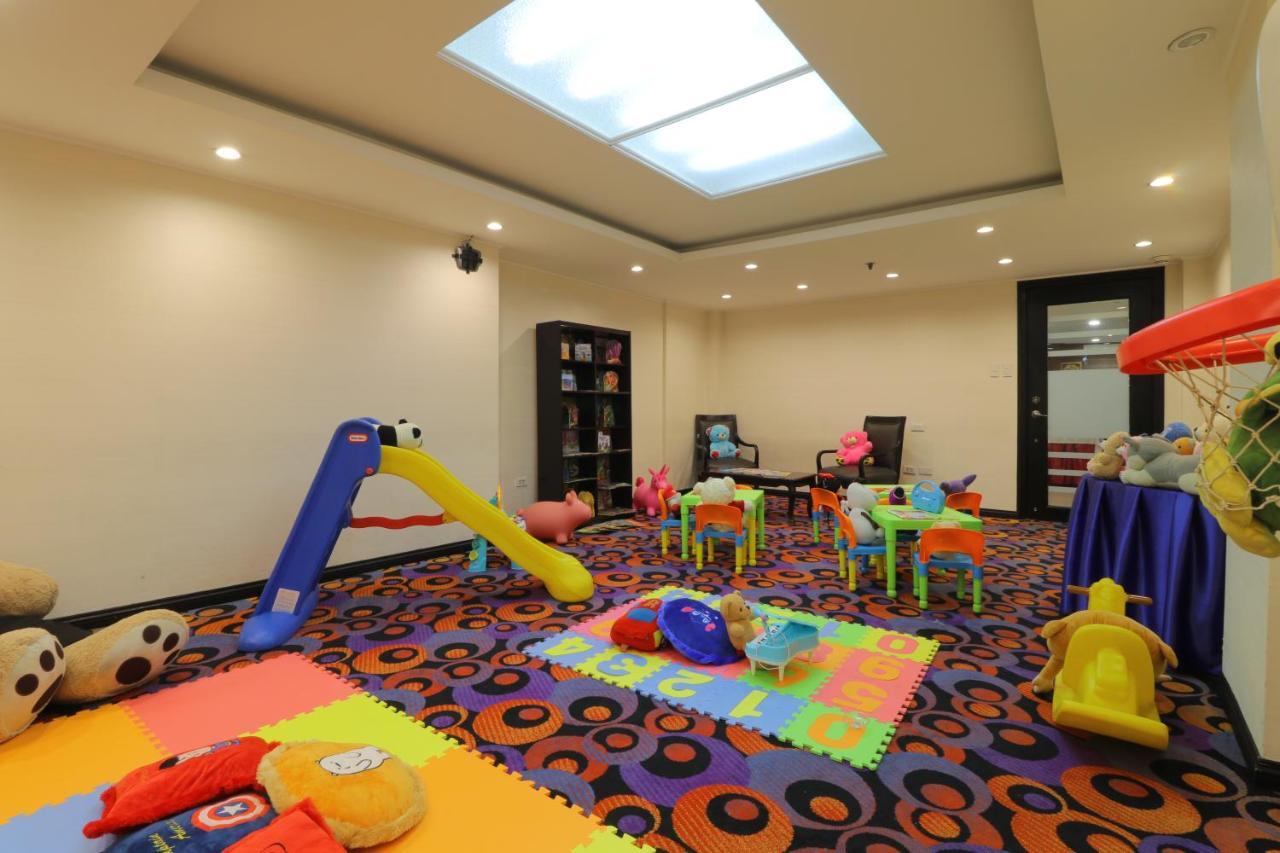 Bayview Park Hotel Манила Экстерьер фото