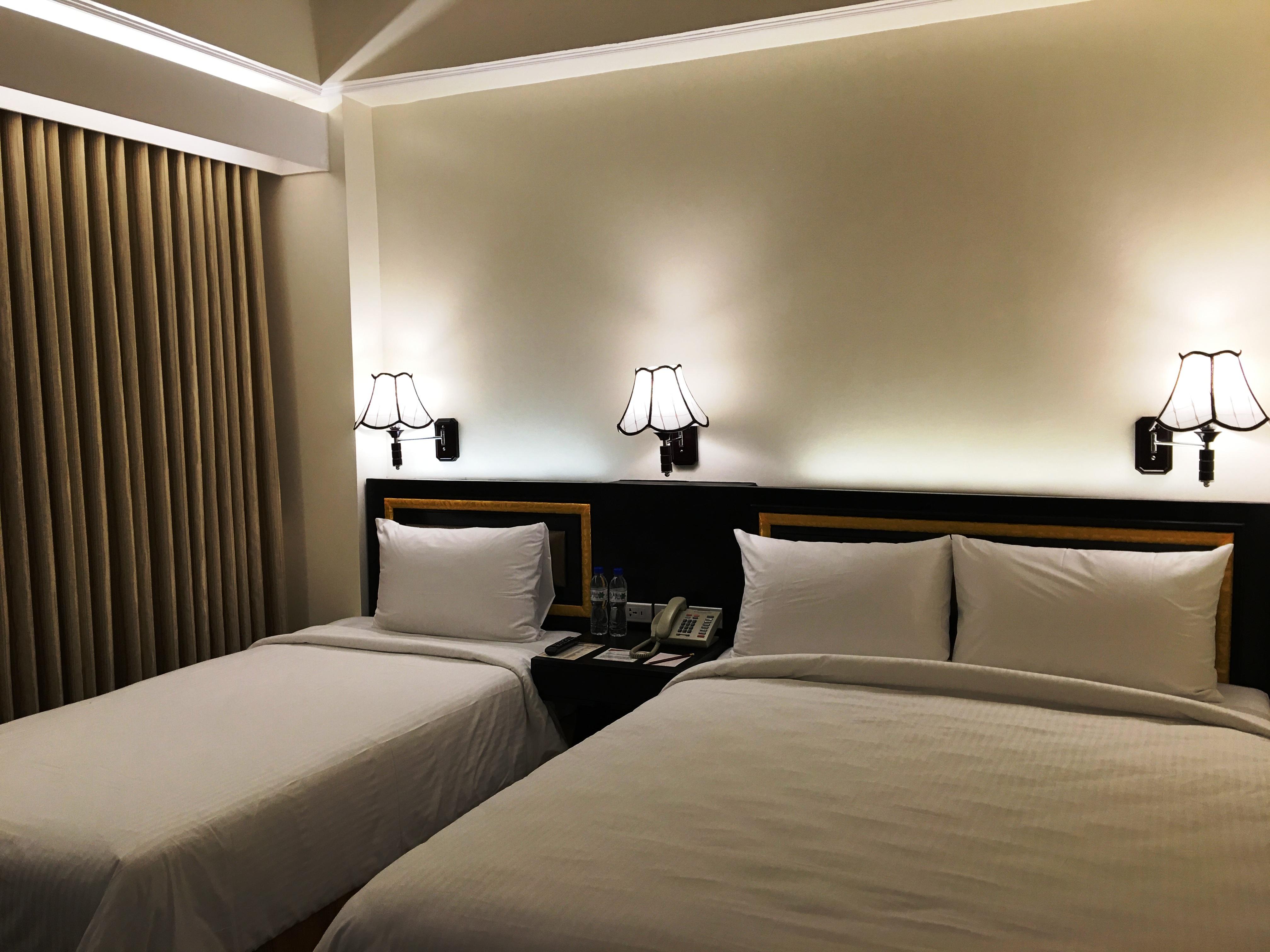 Bayview Park Hotel Манила Экстерьер фото