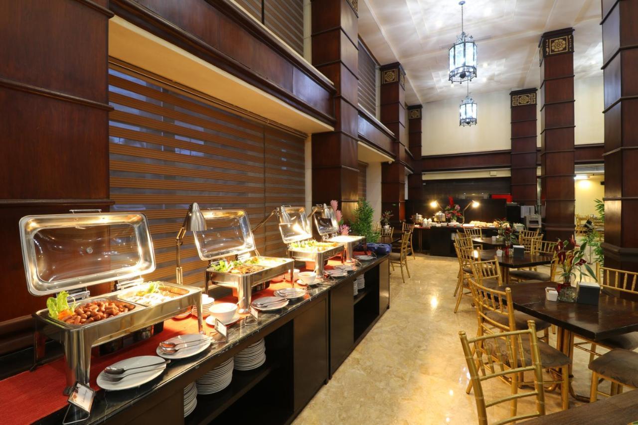 Bayview Park Hotel Манила Экстерьер фото