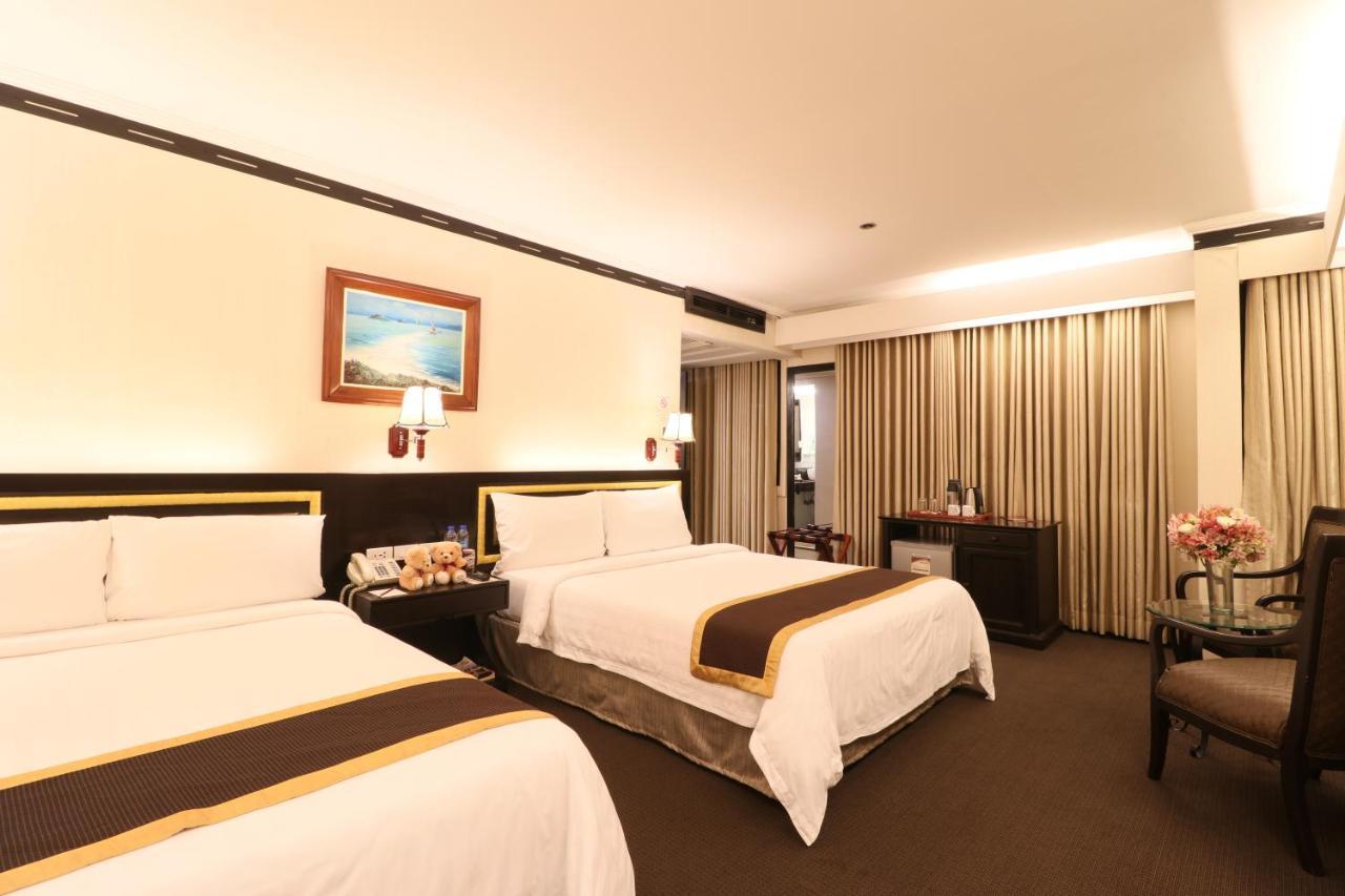 Bayview Park Hotel Манила Экстерьер фото
