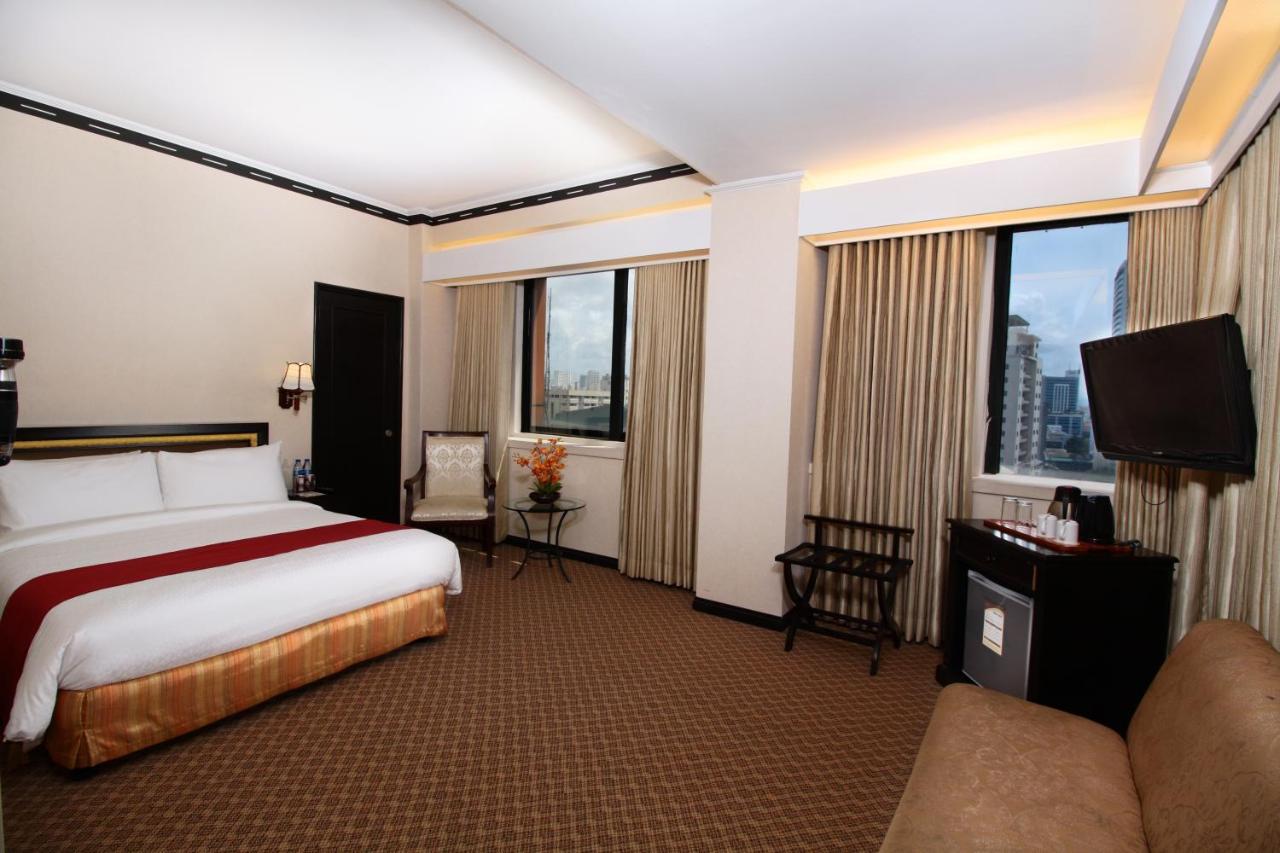 Bayview Park Hotel Манила Экстерьер фото