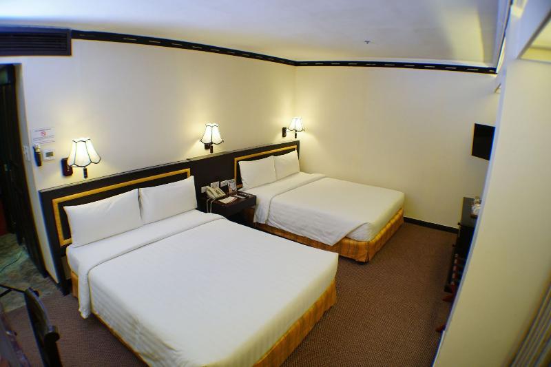 Bayview Park Hotel Манила Экстерьер фото