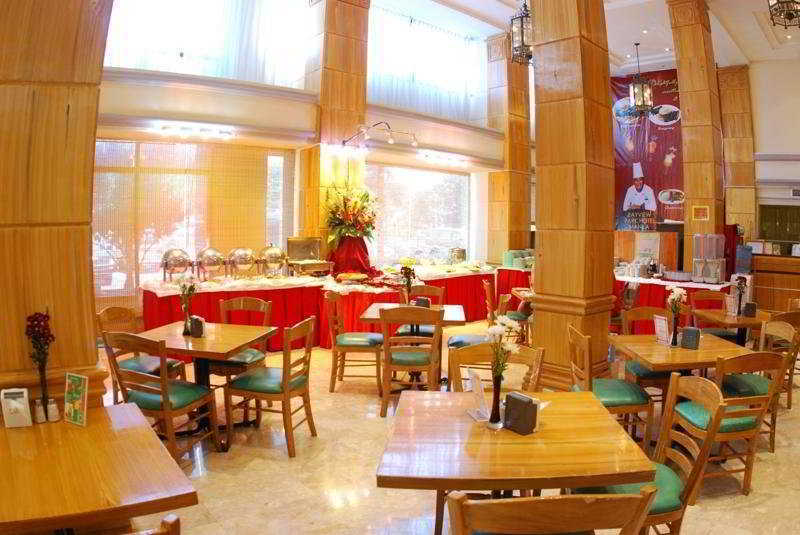 Bayview Park Hotel Манила Экстерьер фото