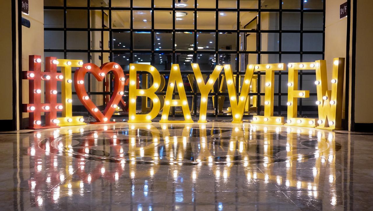 Bayview Park Hotel Манила Экстерьер фото
